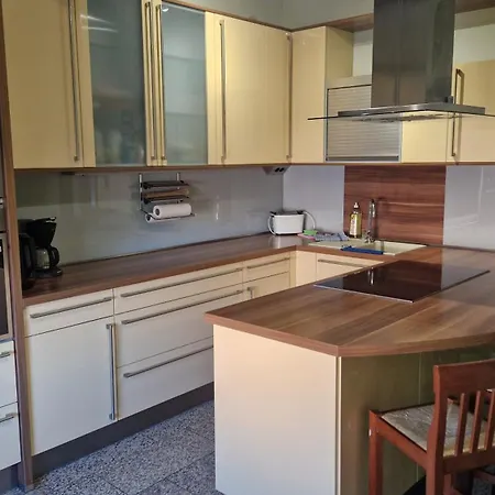 Lesenest Apartment *