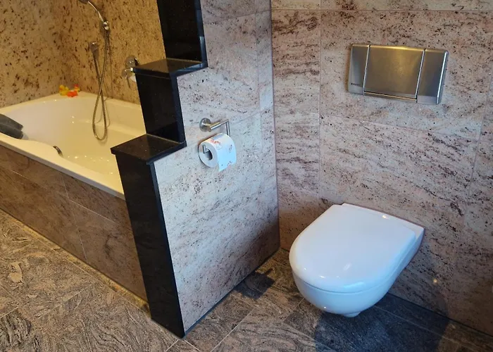 Lesenest Apartment *